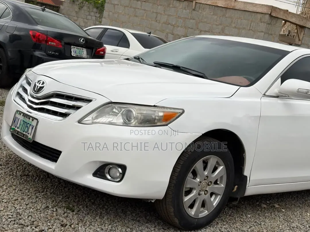 Toyota Camry 2010 White