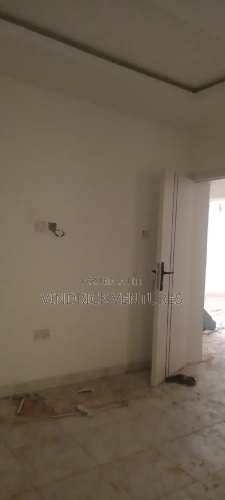 2bdrm Apartment in Mobil Road, Lekki Phase 2 for rent
