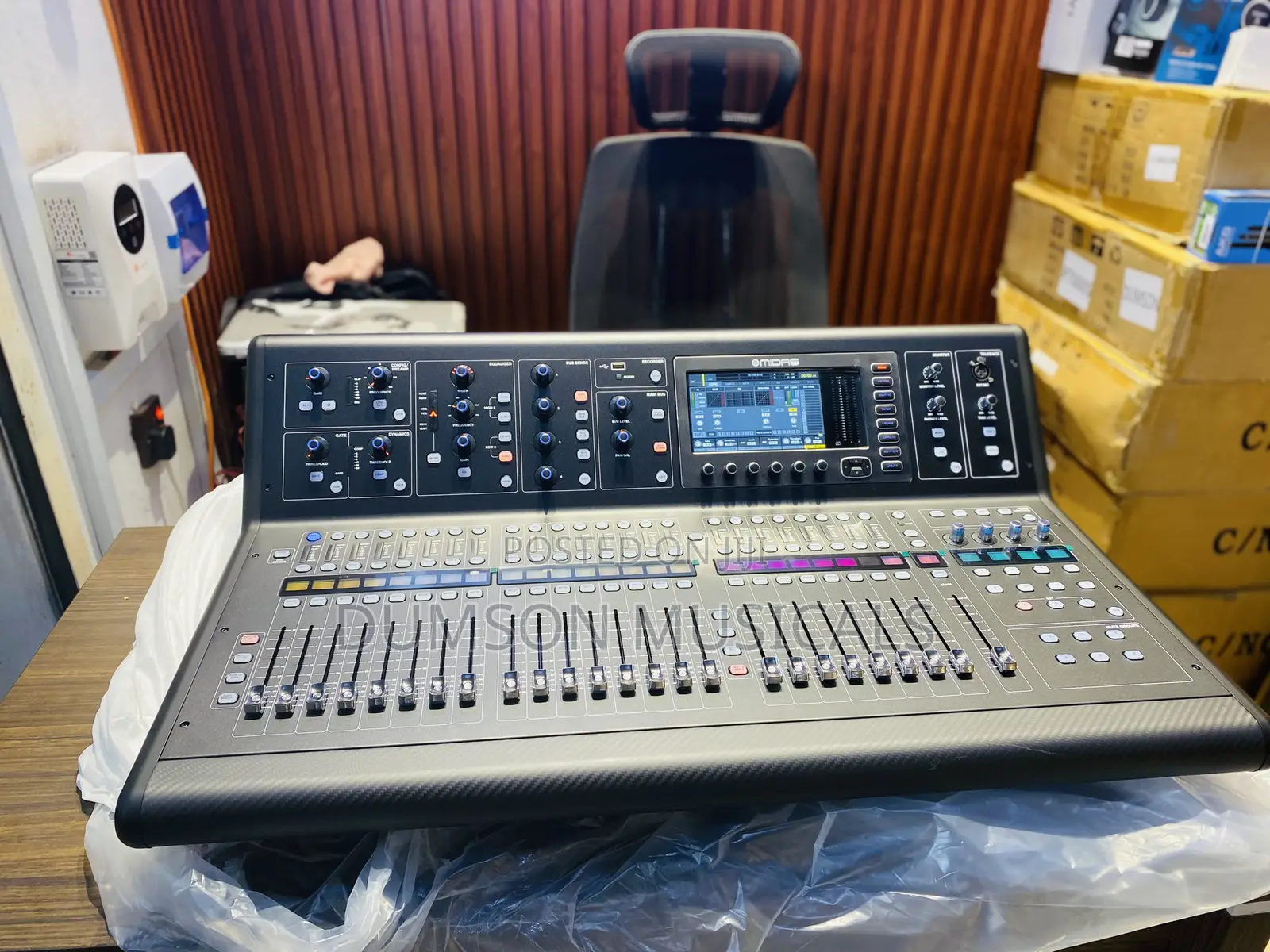 Midas M32 Live Digital Mixing Console and Studio Recording
