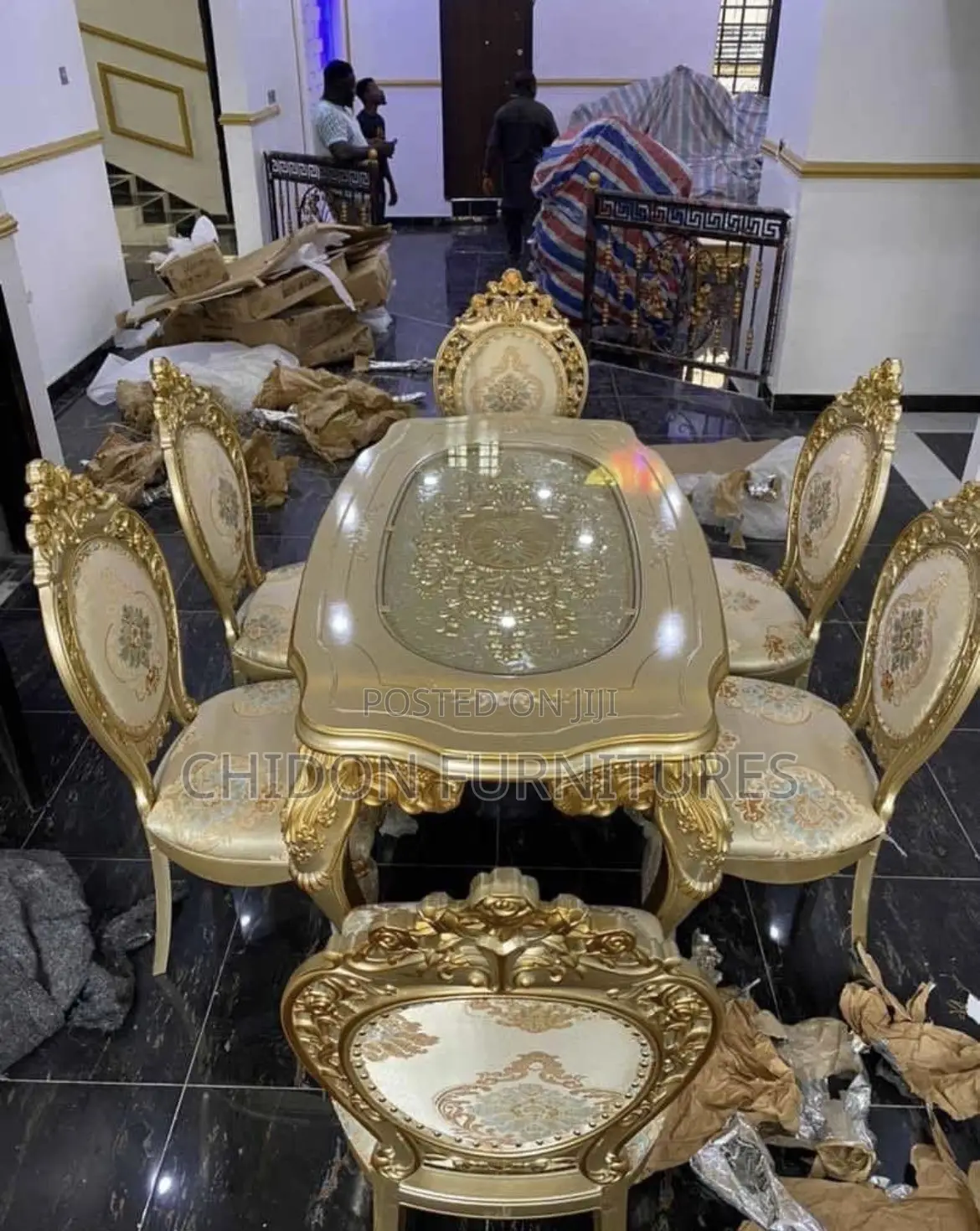 Royal Dining Table
