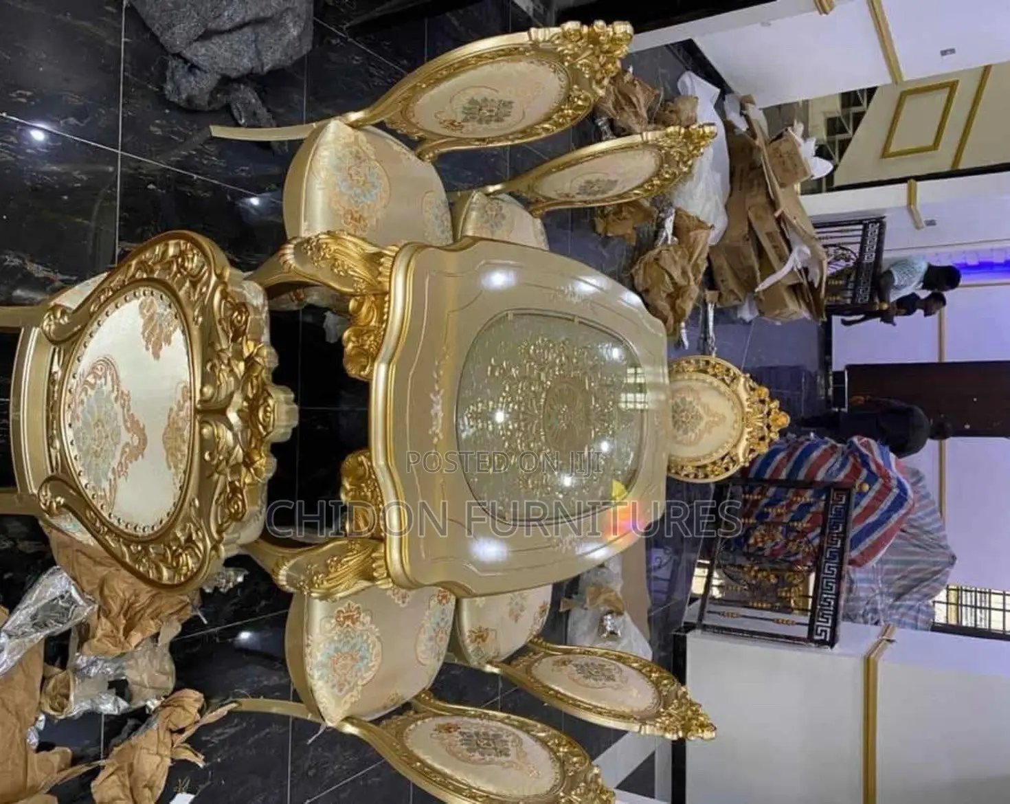 Royal Dining Table