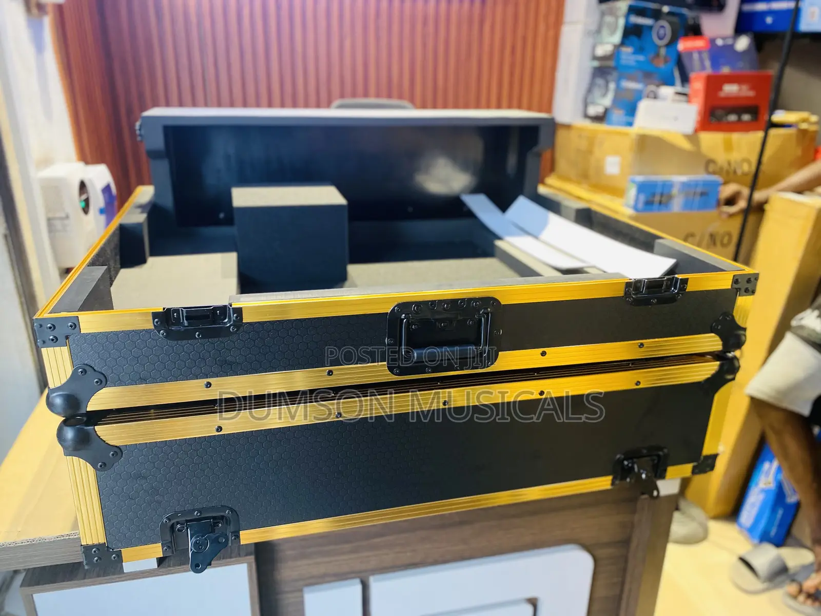 Midas M32 Digital Mixer Flight Case