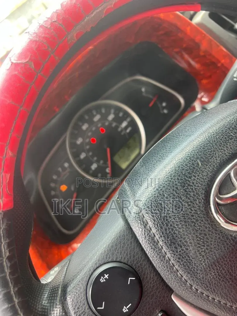 Toyota RAV4 2014