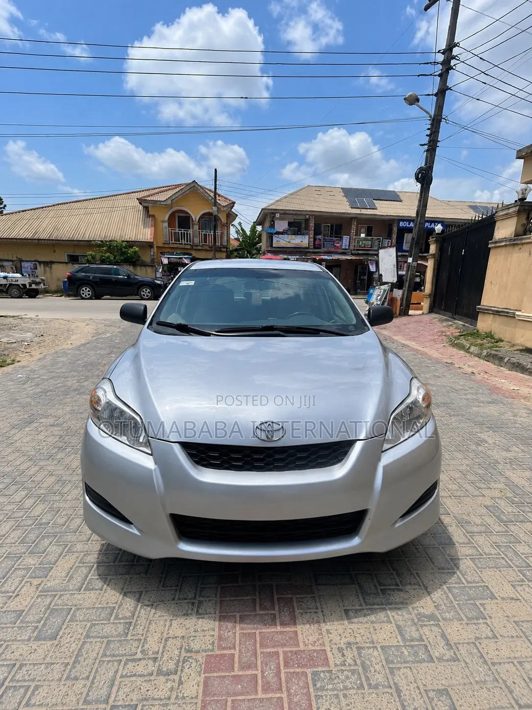 Toyota Matrix Hatchback FWD (1.8L 4cyl 5M) 2010 Silver