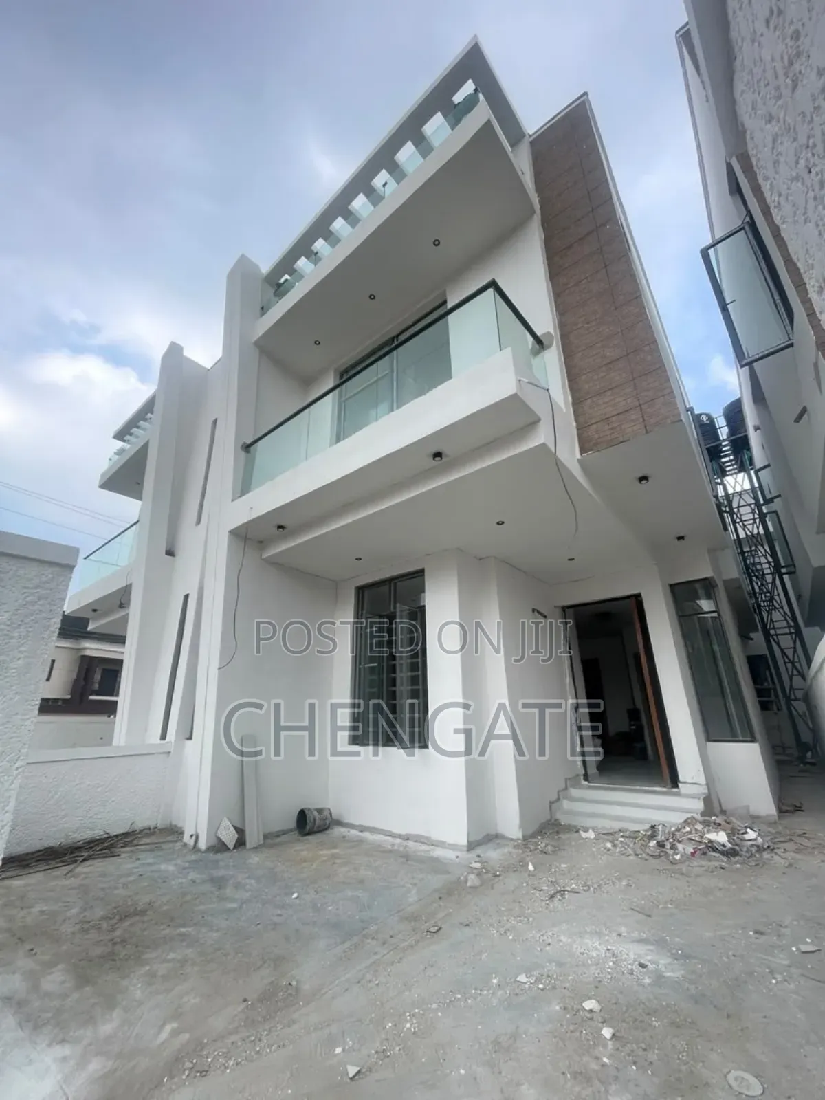 4bdrm Duplex in Sangotedo for sale