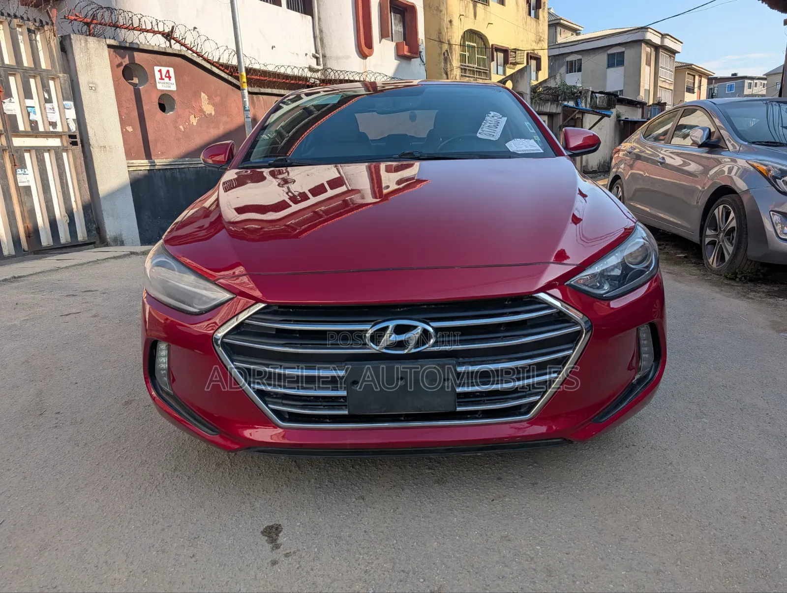 Hyundai Elantra Limited Sedan FWD (2.0L 4cyl 6A) 2017 Red