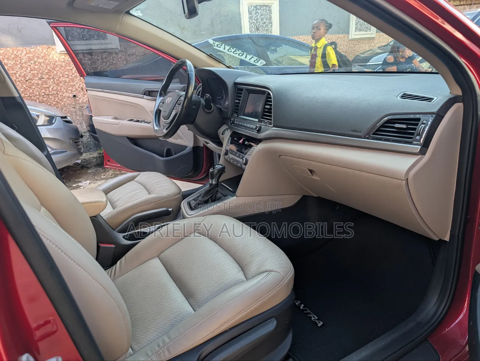 Hyundai Elantra Limited Sedan FWD (2.0L 4cyl 6A) 2017 Red