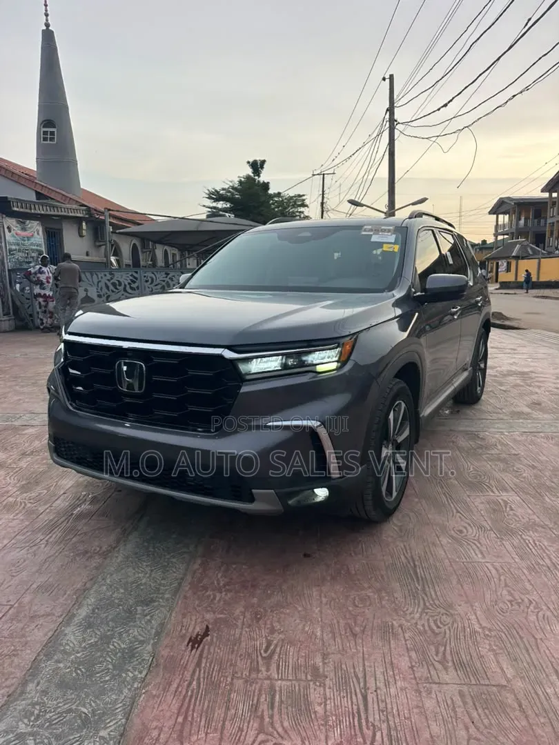 Honda Pilot Touring AWD 2023 Gray