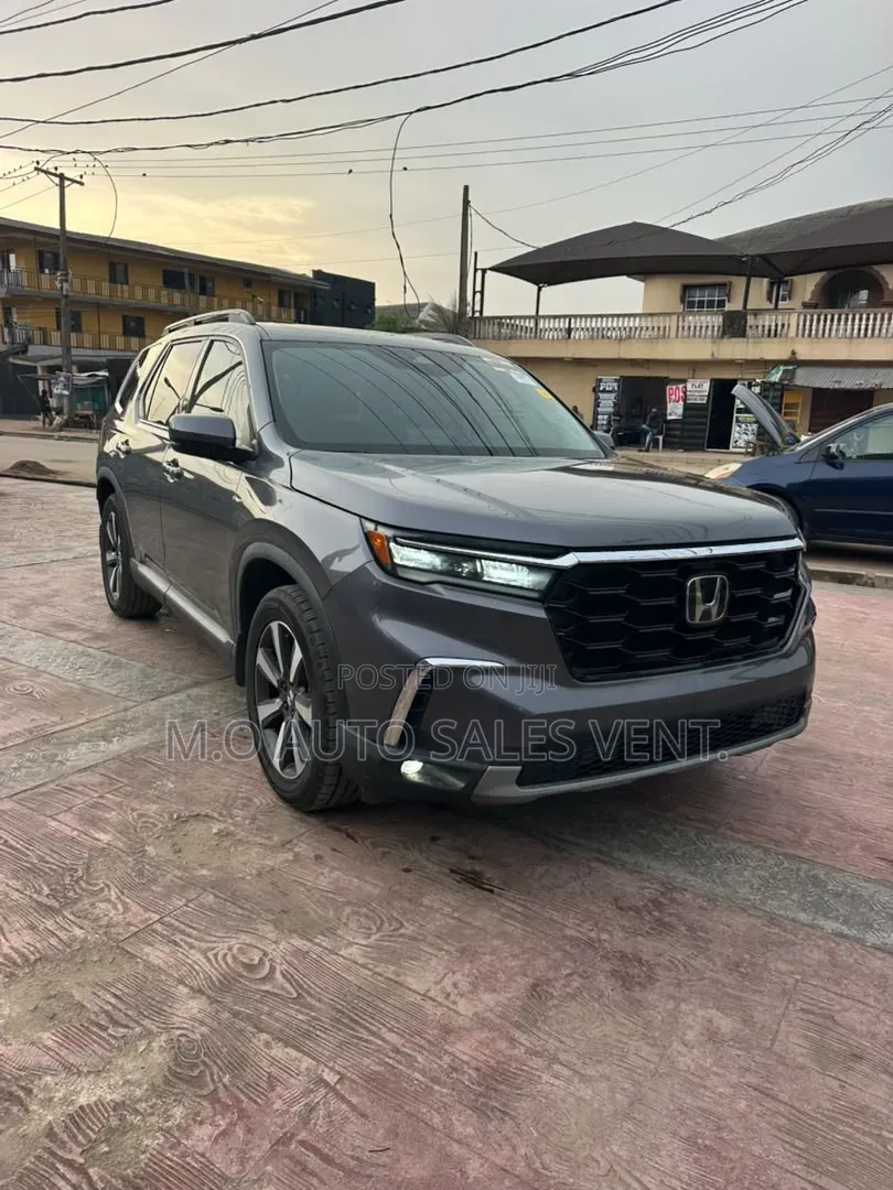 Honda Pilot Touring AWD 2023 Gray