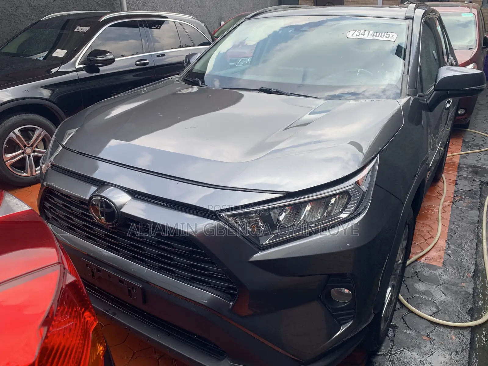 Toyota RAV4 XLE 2021 Gray
