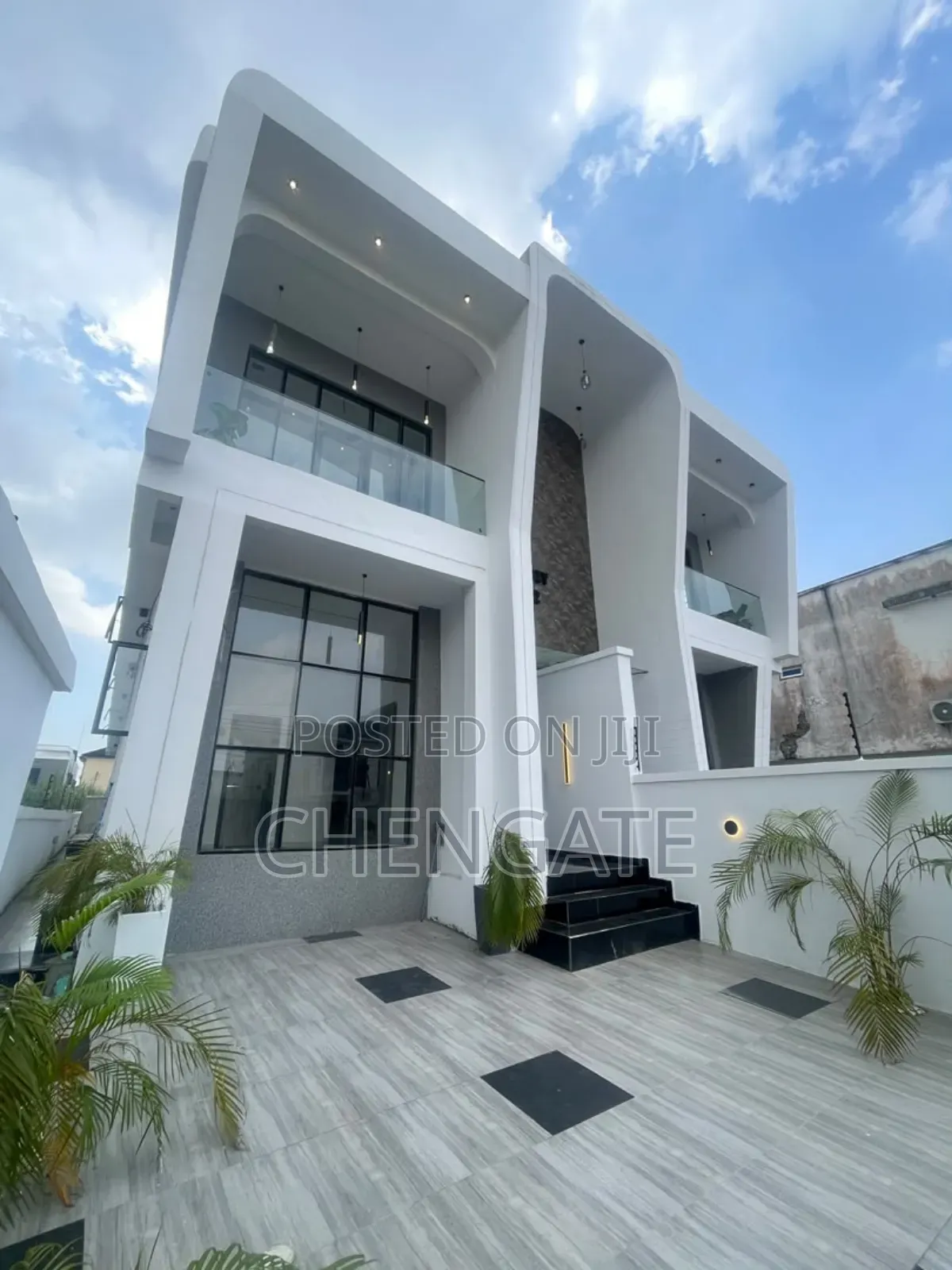 5bdrm Duplex in Ajah for sale