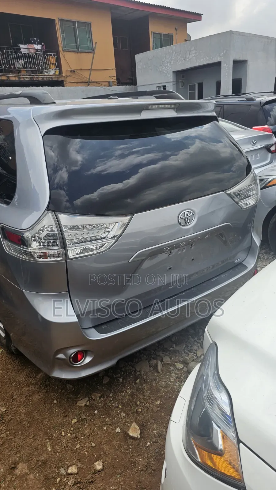 Toyota Sienna 2012 Silver