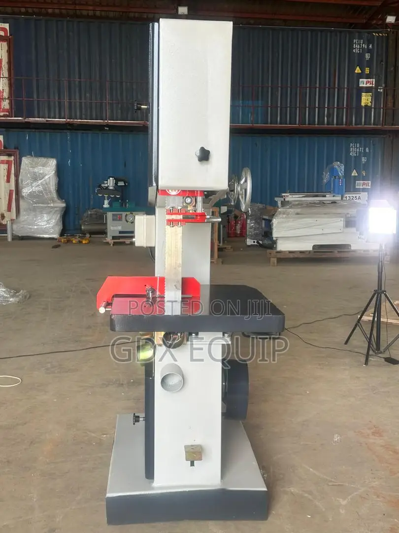 WOODMETAL WBS422 D1 Heavy-Duty Band Saw – 5.5kW