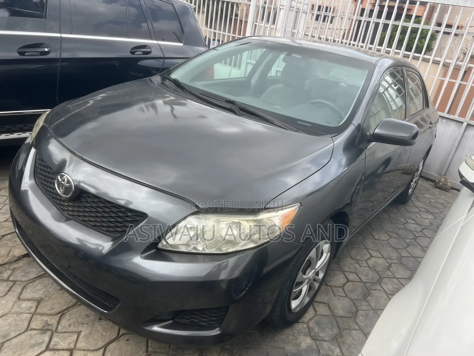 Toyota Corolla LE 4dr Sedan (1.8L 4cyl 4A) 2010 Gray