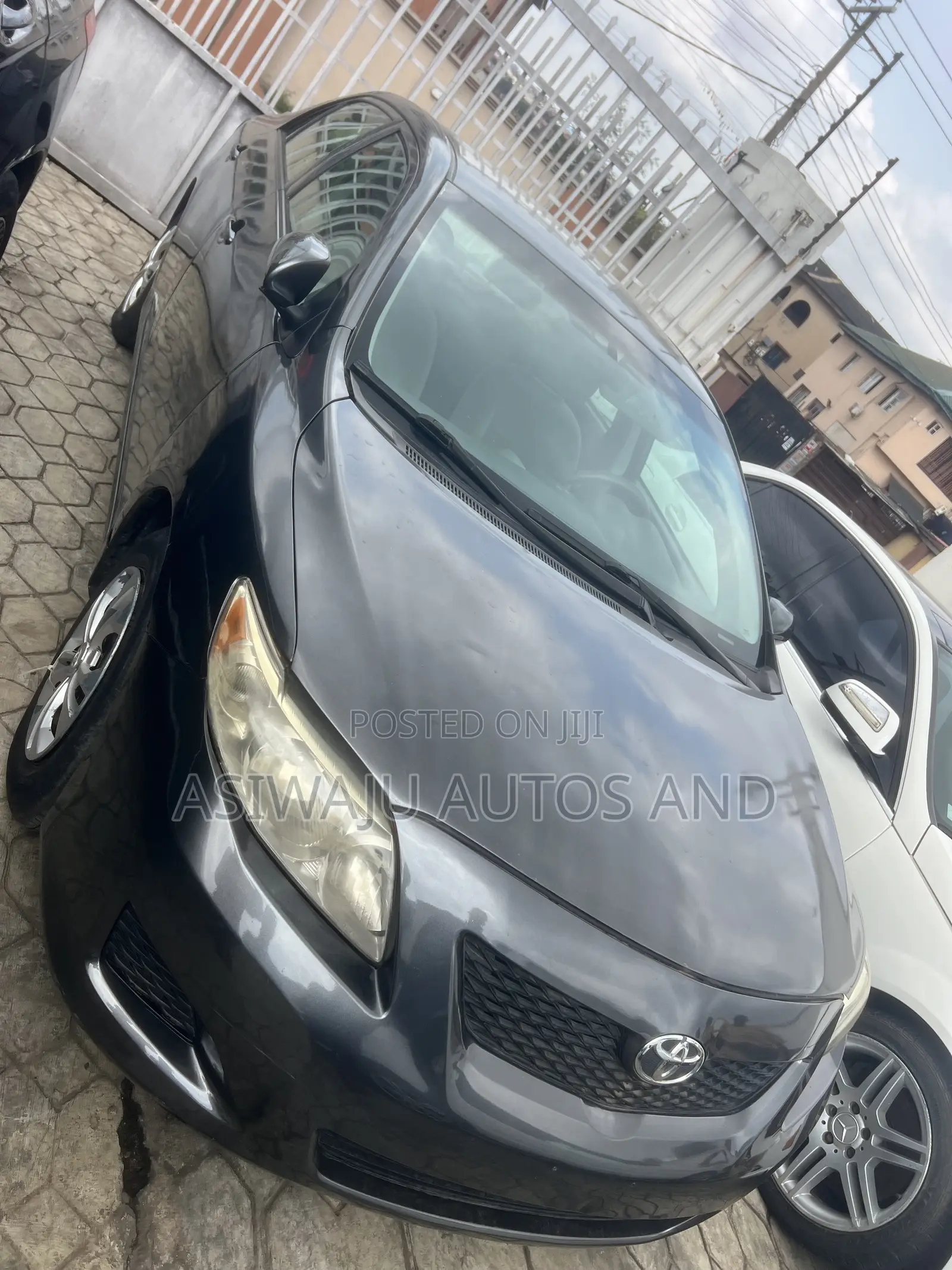 Toyota Corolla LE 4dr Sedan (1.8L 4cyl 4A) 2010 Gray