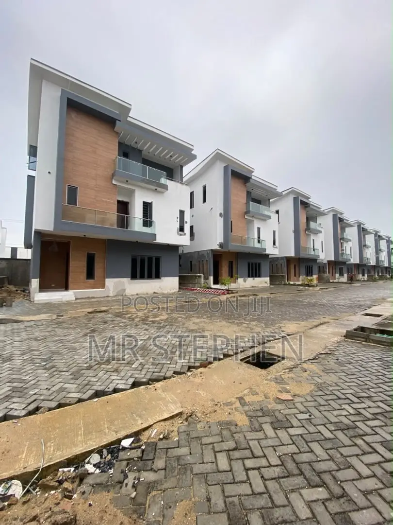 4bdrm Duplex in Sangotedo for sale