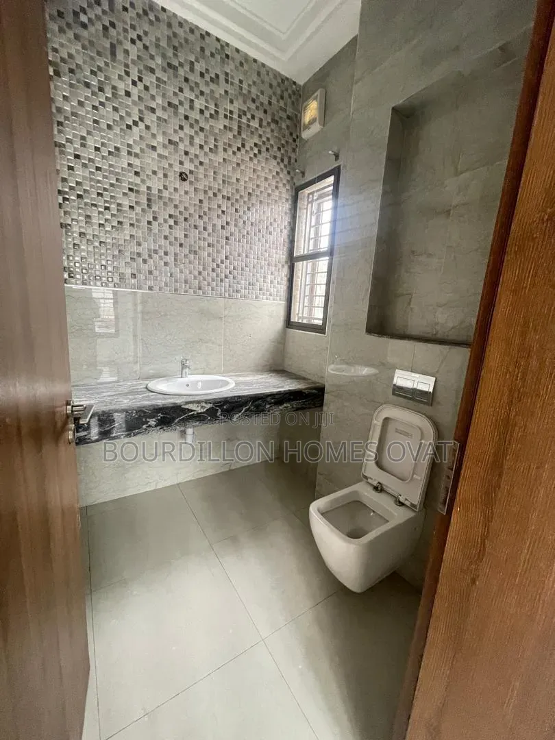 5bdrm Duplex in Banana Island Ikoyi for rent