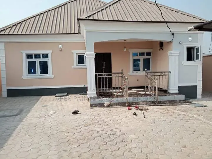 Professional Residential House Painter