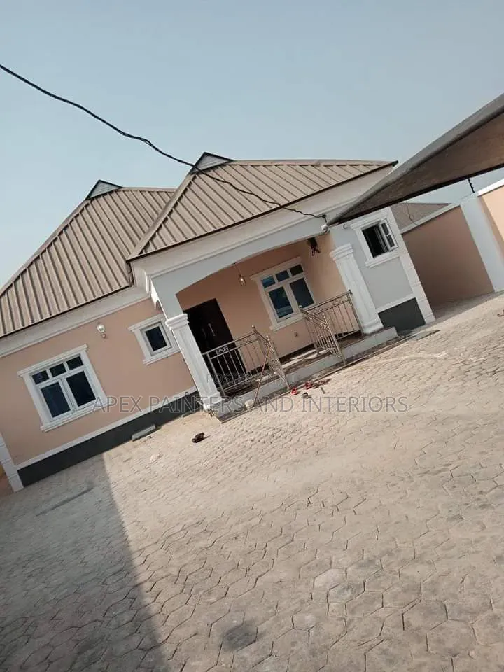 Professional Residential House Painter