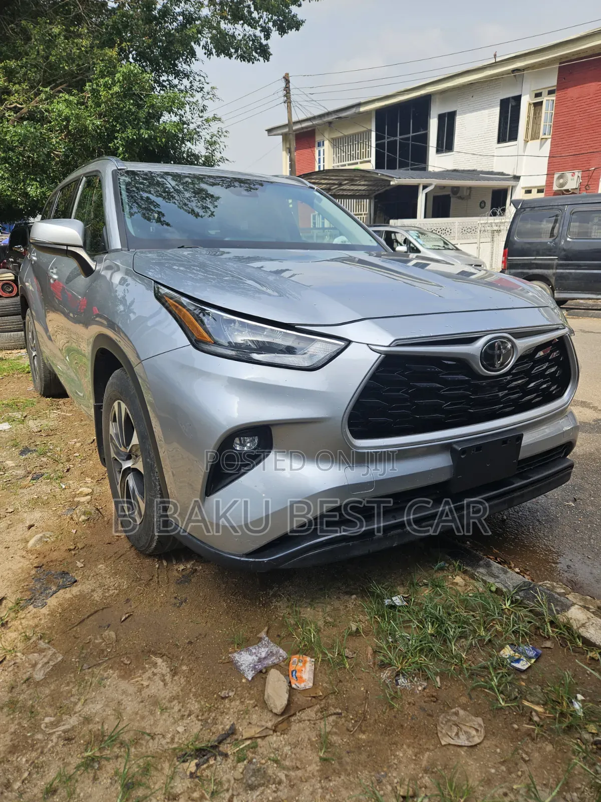 Toyota Highlander XLE 2021 Silver