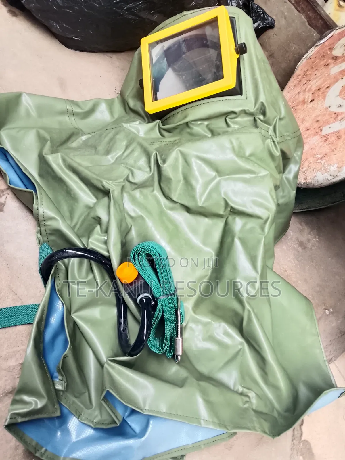 Blue Eagle NP503 Air-Supplied Sandblasting Hood