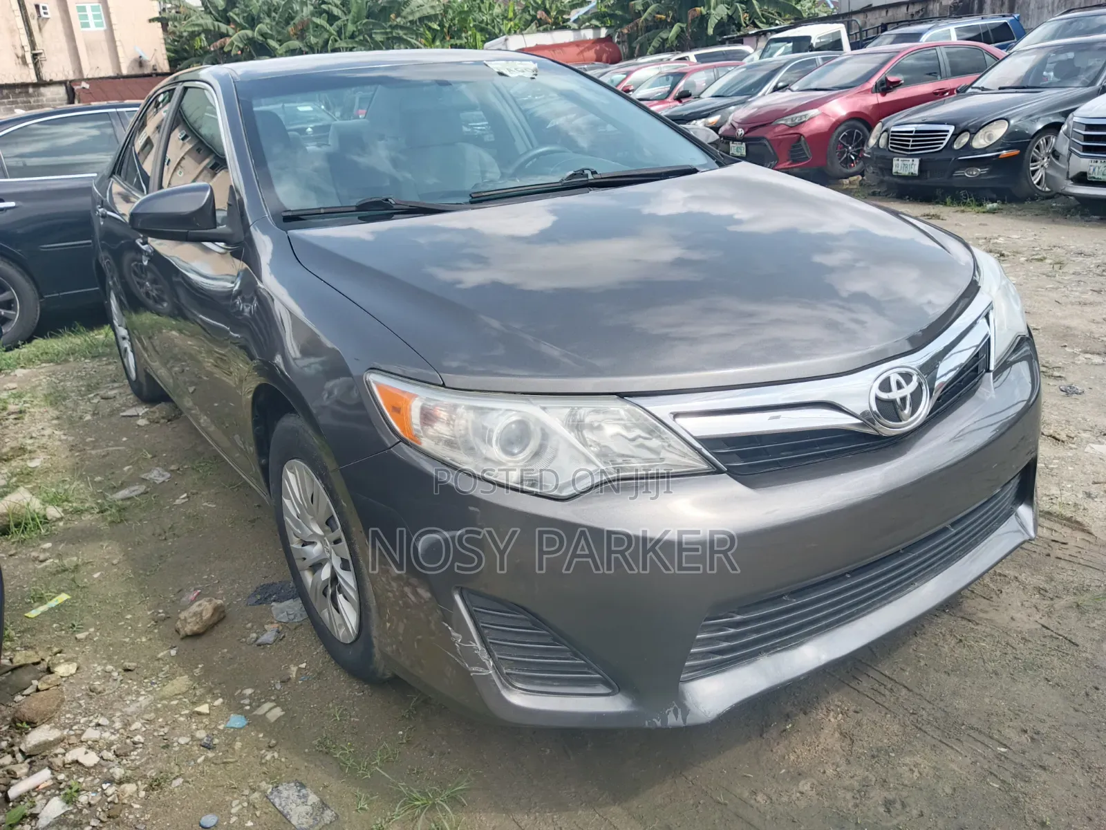 Toyota Camry SE 4dr Sedan (2.5L 4cyl 6A) 2014 Gray