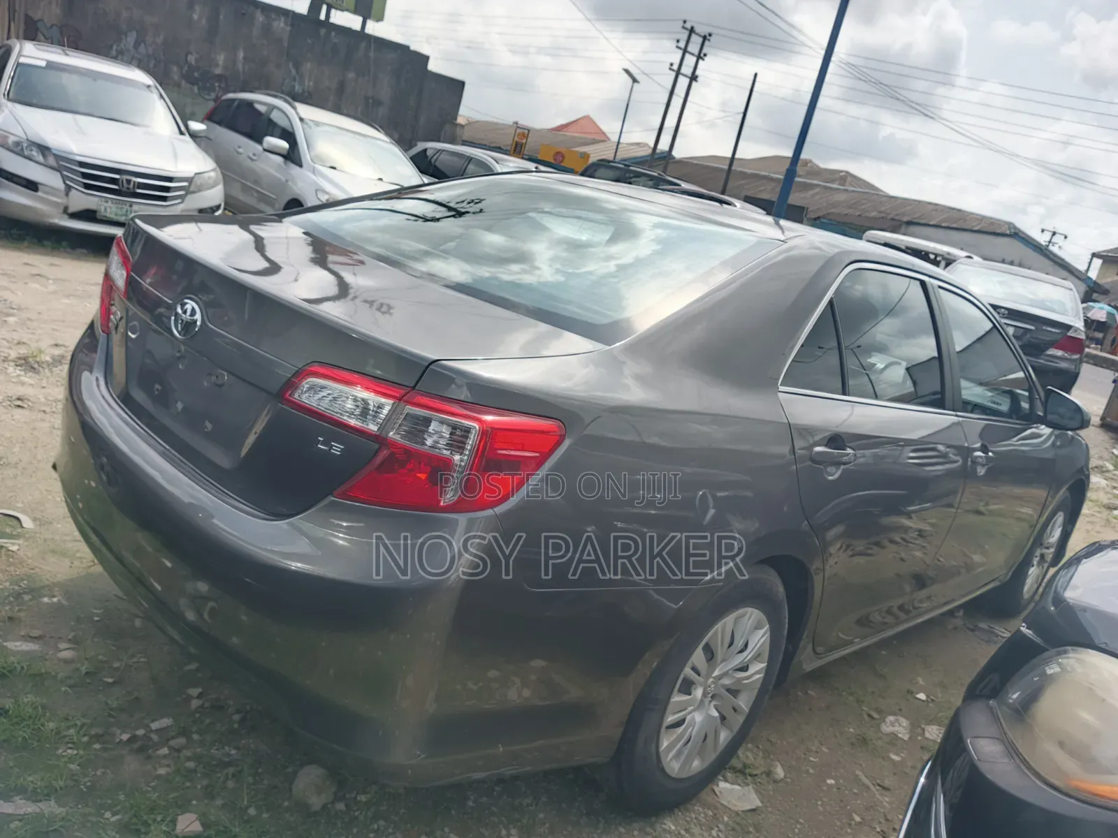 Toyota Camry SE 4dr Sedan (2.5L 4cyl 6A) 2014 Gray