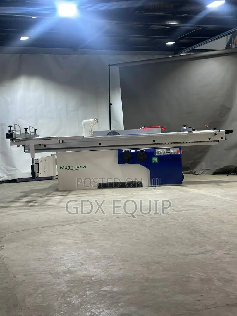 Nanxing MJ1132M Heavy-Duty Sliding Table Panel Saw – European-Standard
