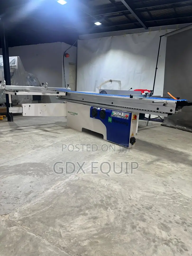 Nanxing MJ1132M Heavy-Duty Sliding Table Panel Saw – European-Standard