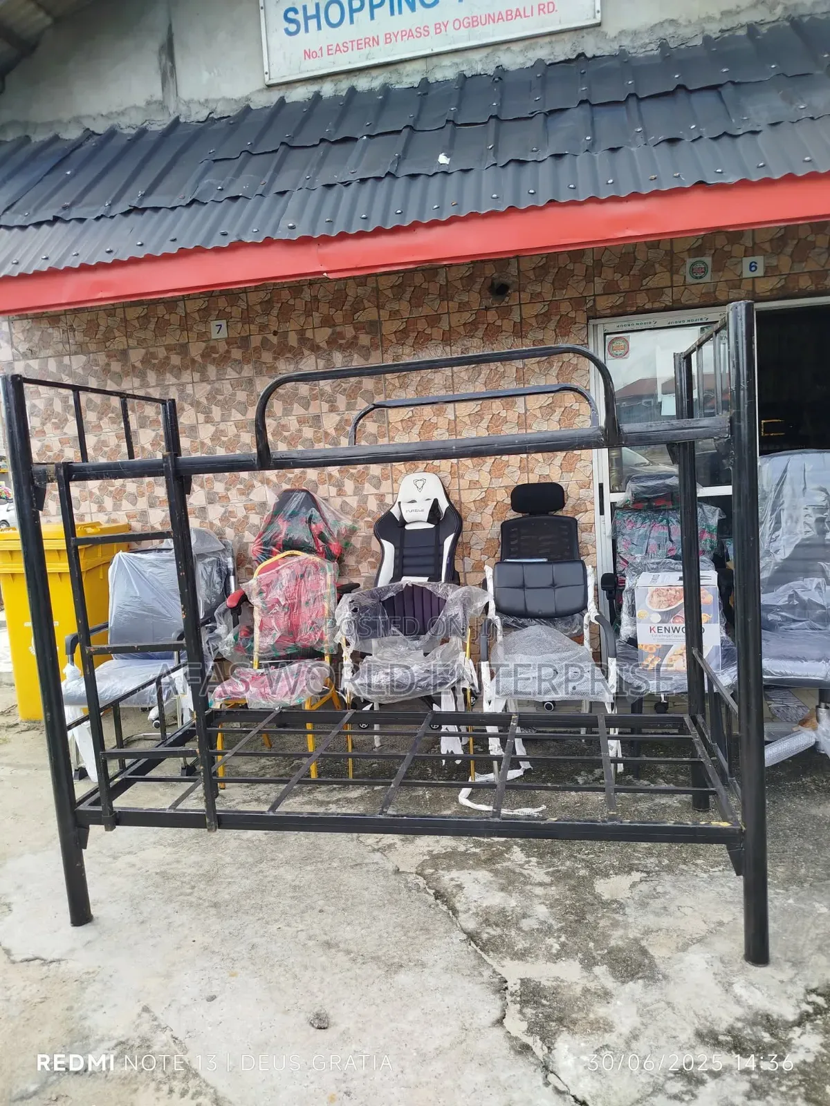 Beautiful Bunk Bed for Staffs