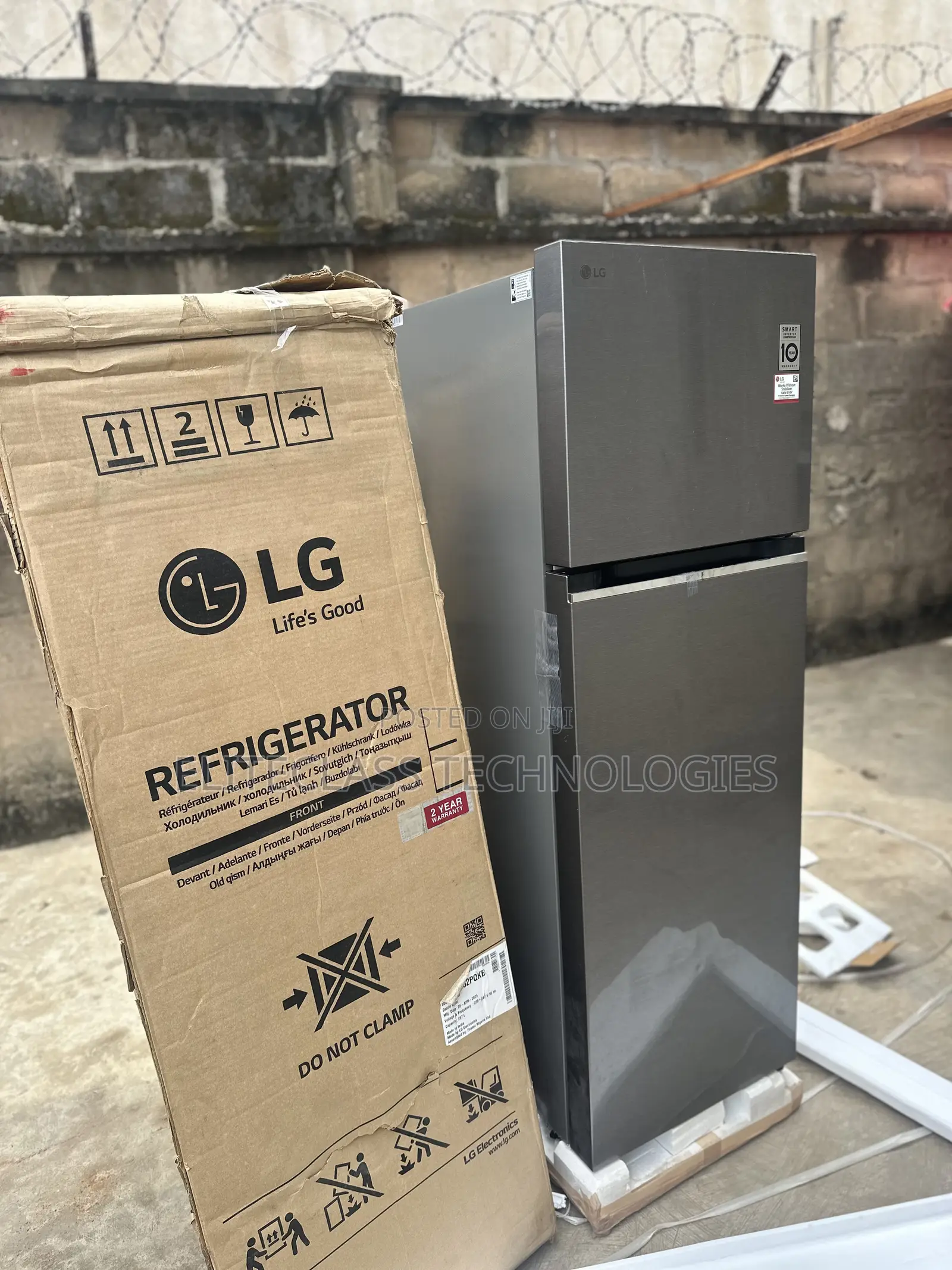 Modern LG 266L Double Door Smart Inverter Cooling Refrigerator