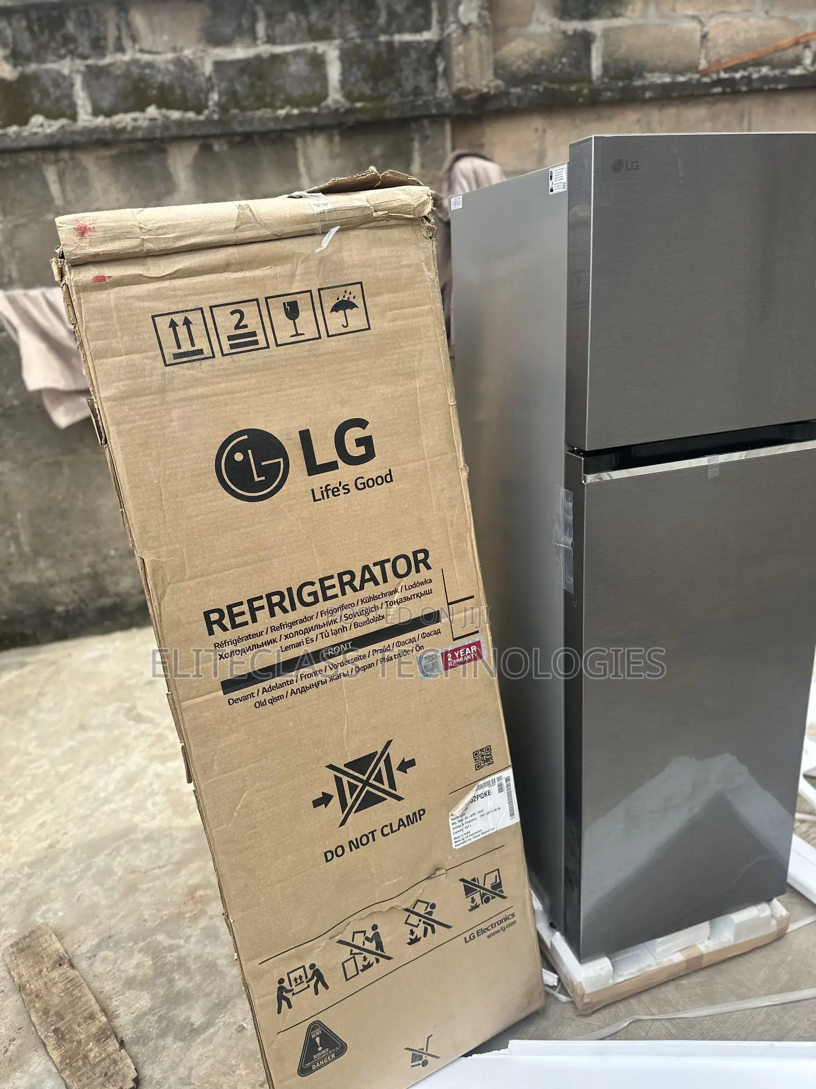 Modern LG 266L Double Door Smart Inverter Cooling Refrigerator