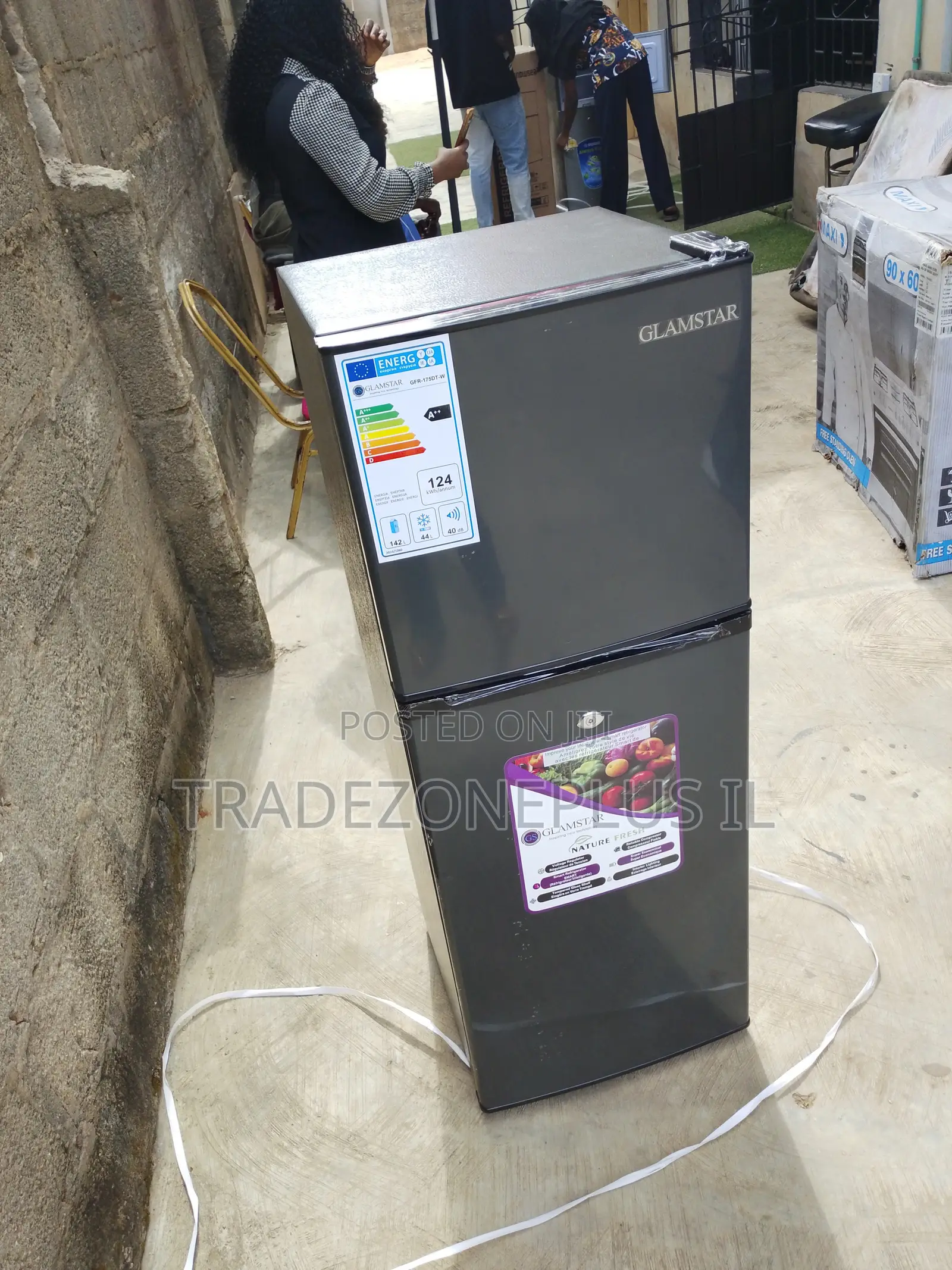 Reliable Glamstar 175L Fridge for Home Use