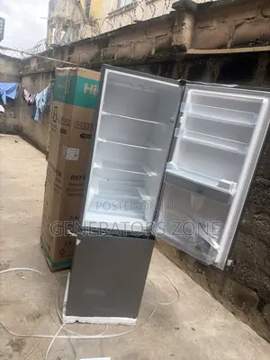 Hisense 264L Bottom Freezer Fridge With Built-in Water Dispenser