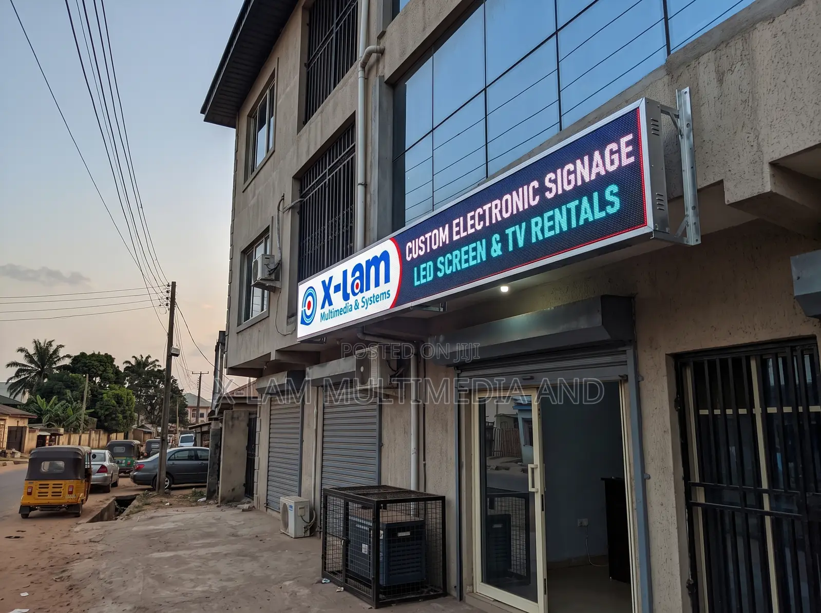 Custom Electronic Signage for Small Businesses