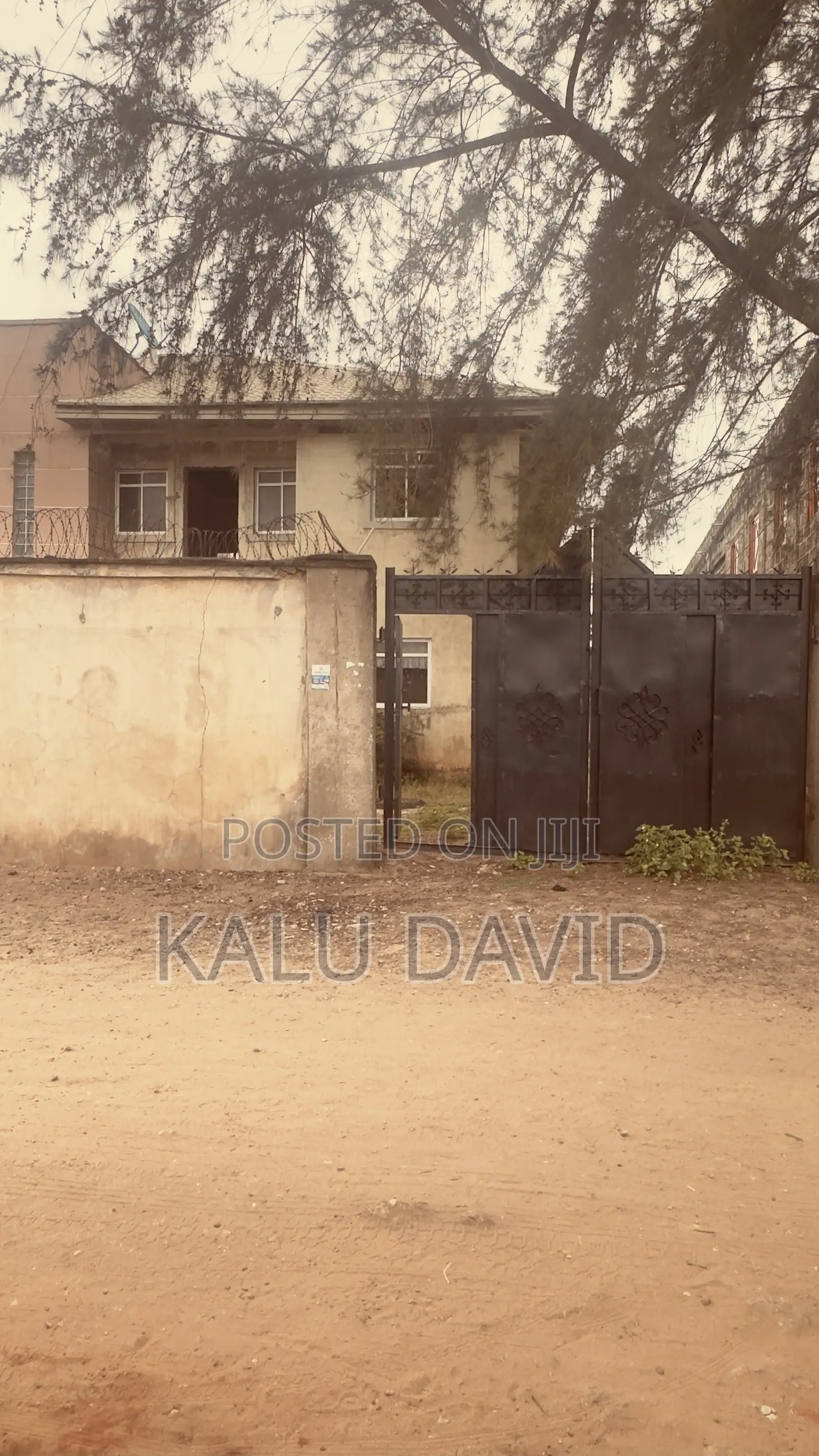 6bdrm Block of Flats in Agbowori Street, Iba / Ojo for sale