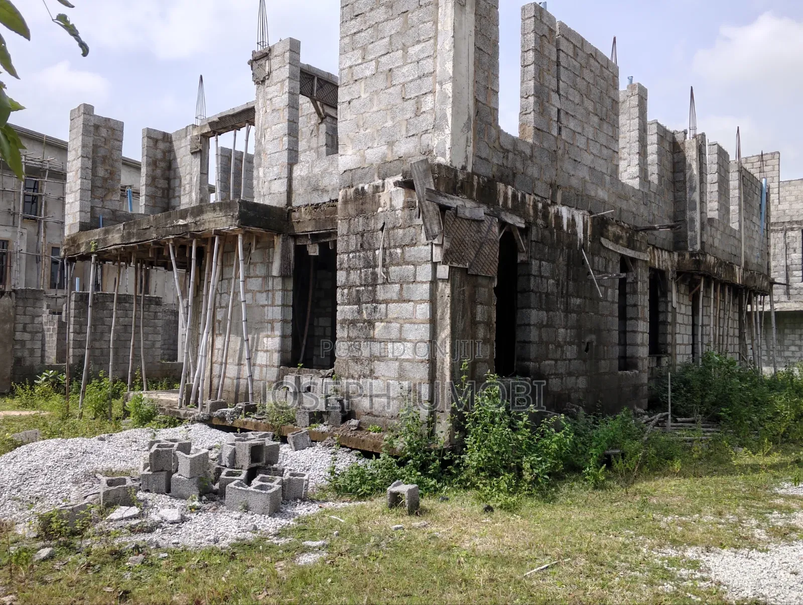 4bdrm Duplex in Kairos Hof Estate, Idu Industrial for sale