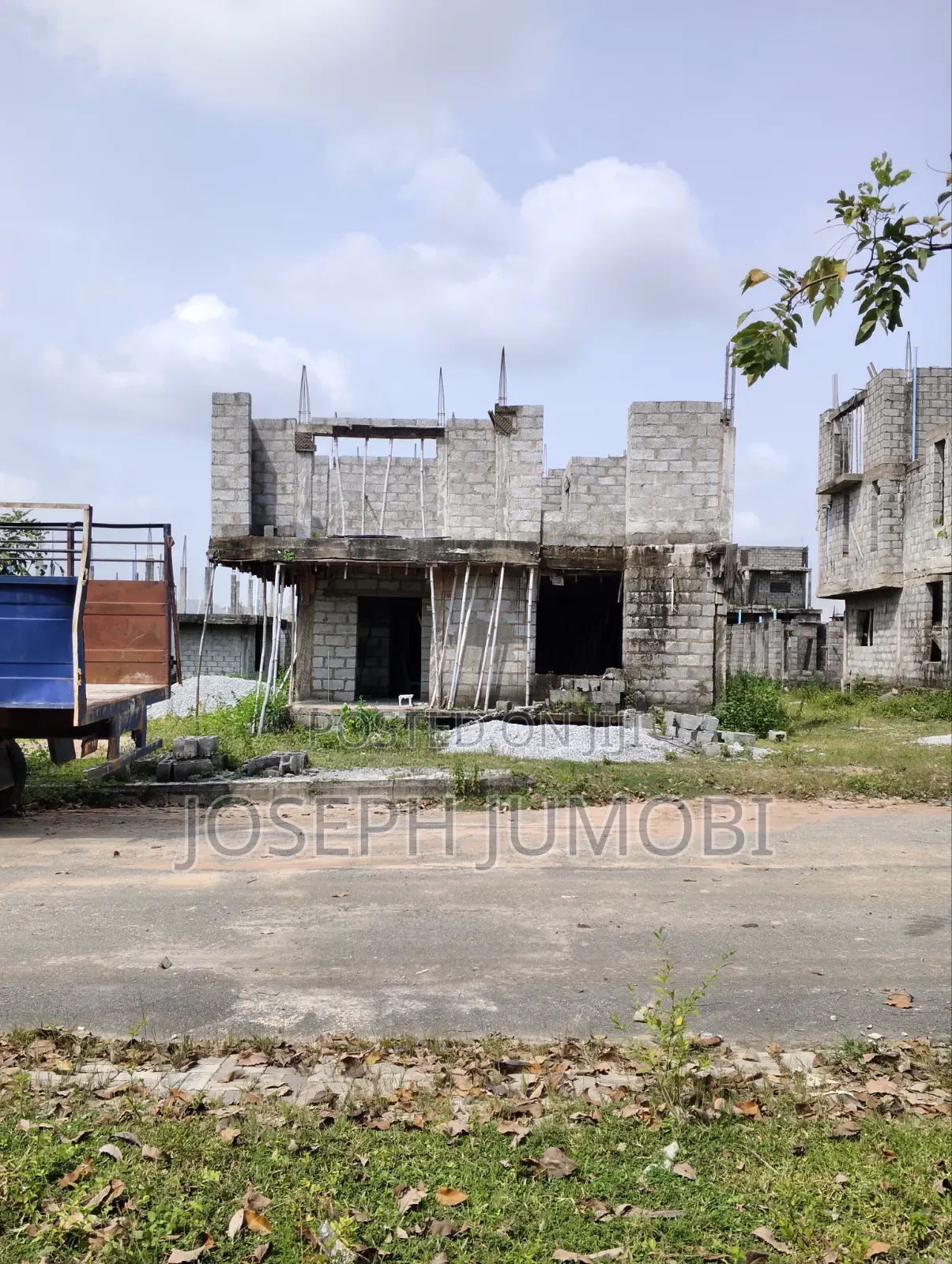 4bdrm Duplex in Kairos Hof Estate, Idu Industrial for sale