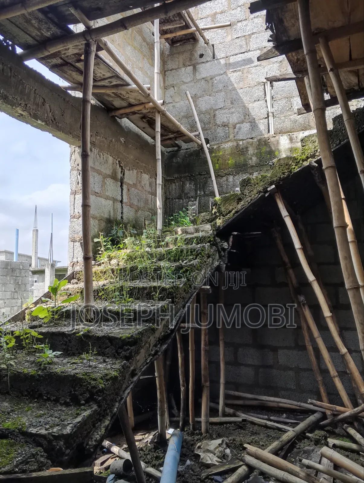 4bdrm Duplex in Kairos Hof Estate, Idu Industrial for sale