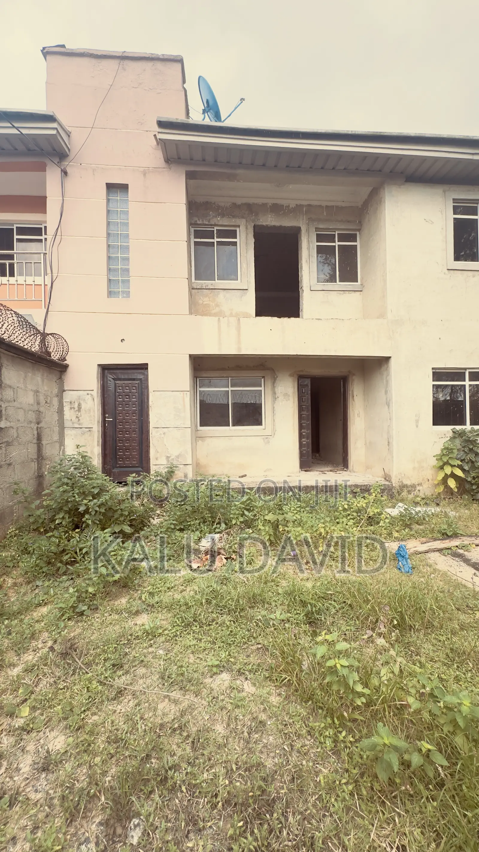 6bdrm Block of Flats in Agbowori Street, Iba / Ojo for sale
