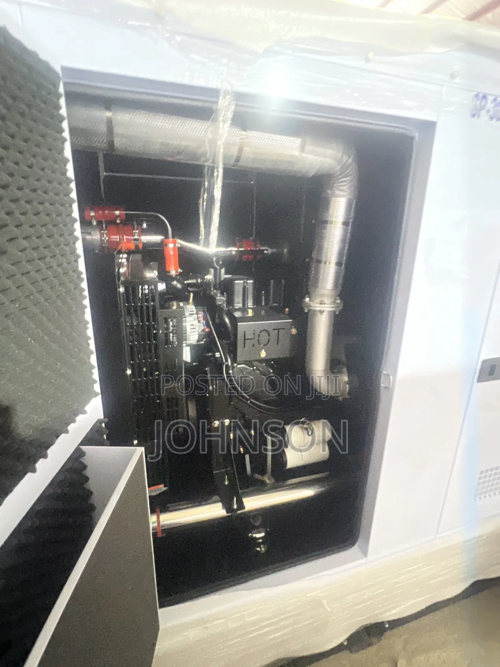 300kva Brand New UKPerkins Soundproof Diesel Generator 100% Copper 