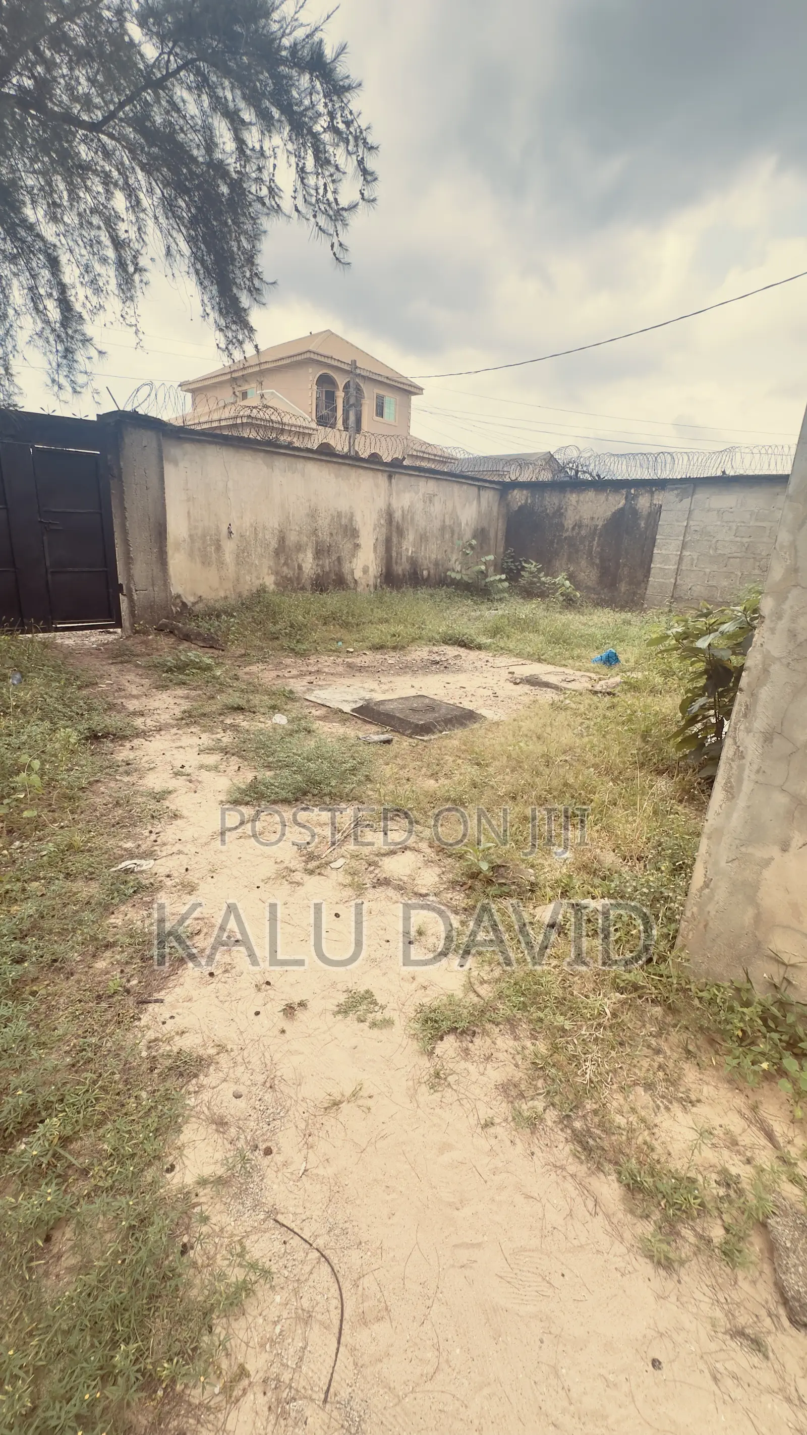 6bdrm Block of Flats in Agbowori Street, Iba / Ojo for sale
