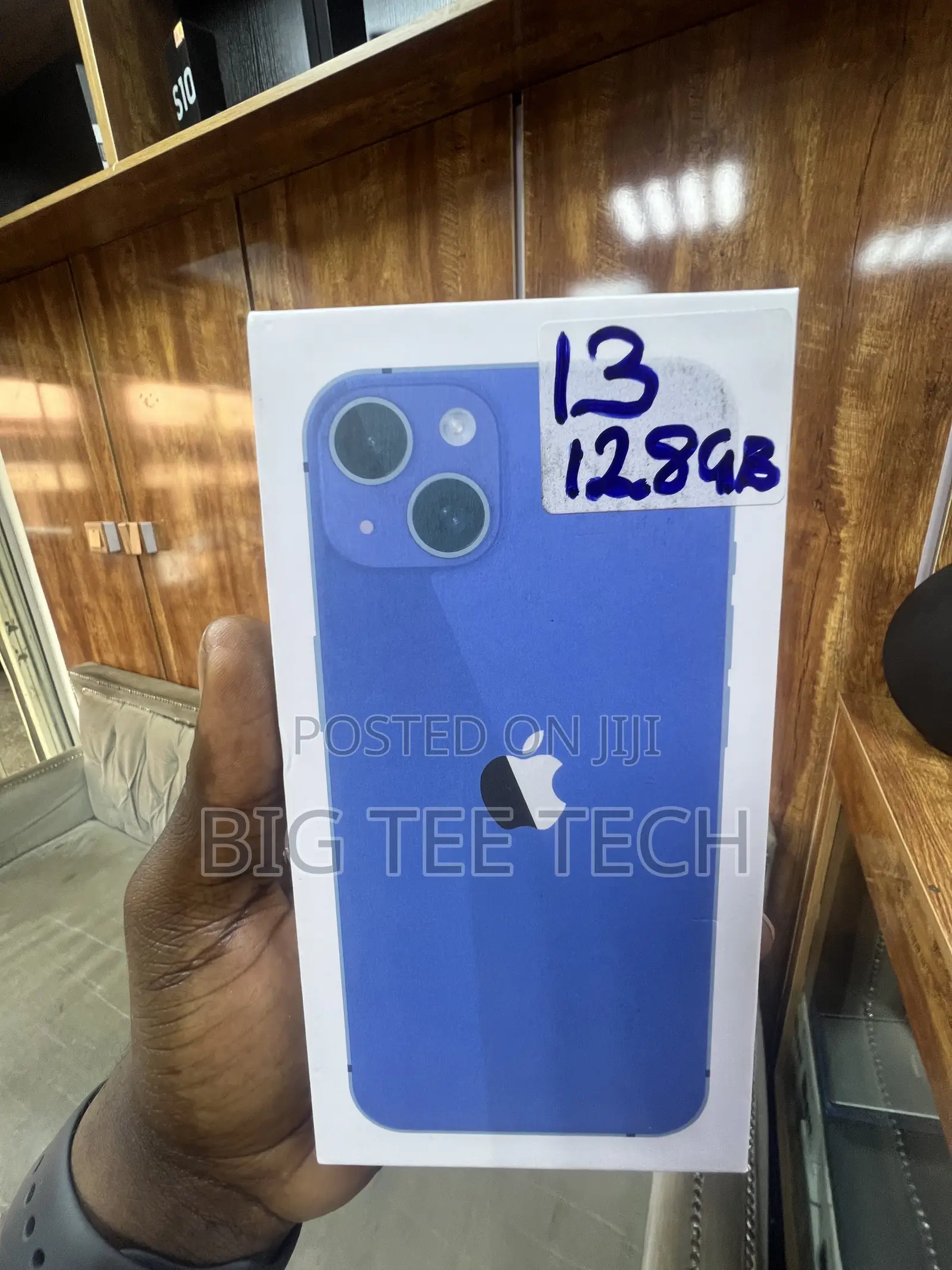 New Apple iPhone 13 128 GB Blue