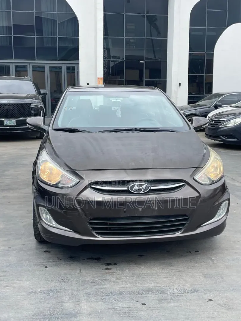 Hyundai Accent SE Sedan 2016 Brown