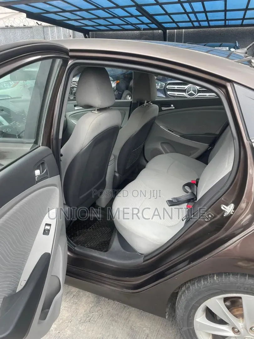 Hyundai Accent SE Sedan 2016 Brown