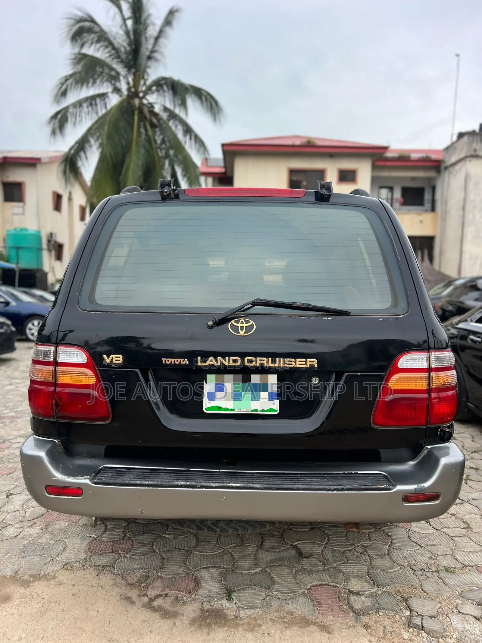 Toyota Land Cruiser 2000 Gray