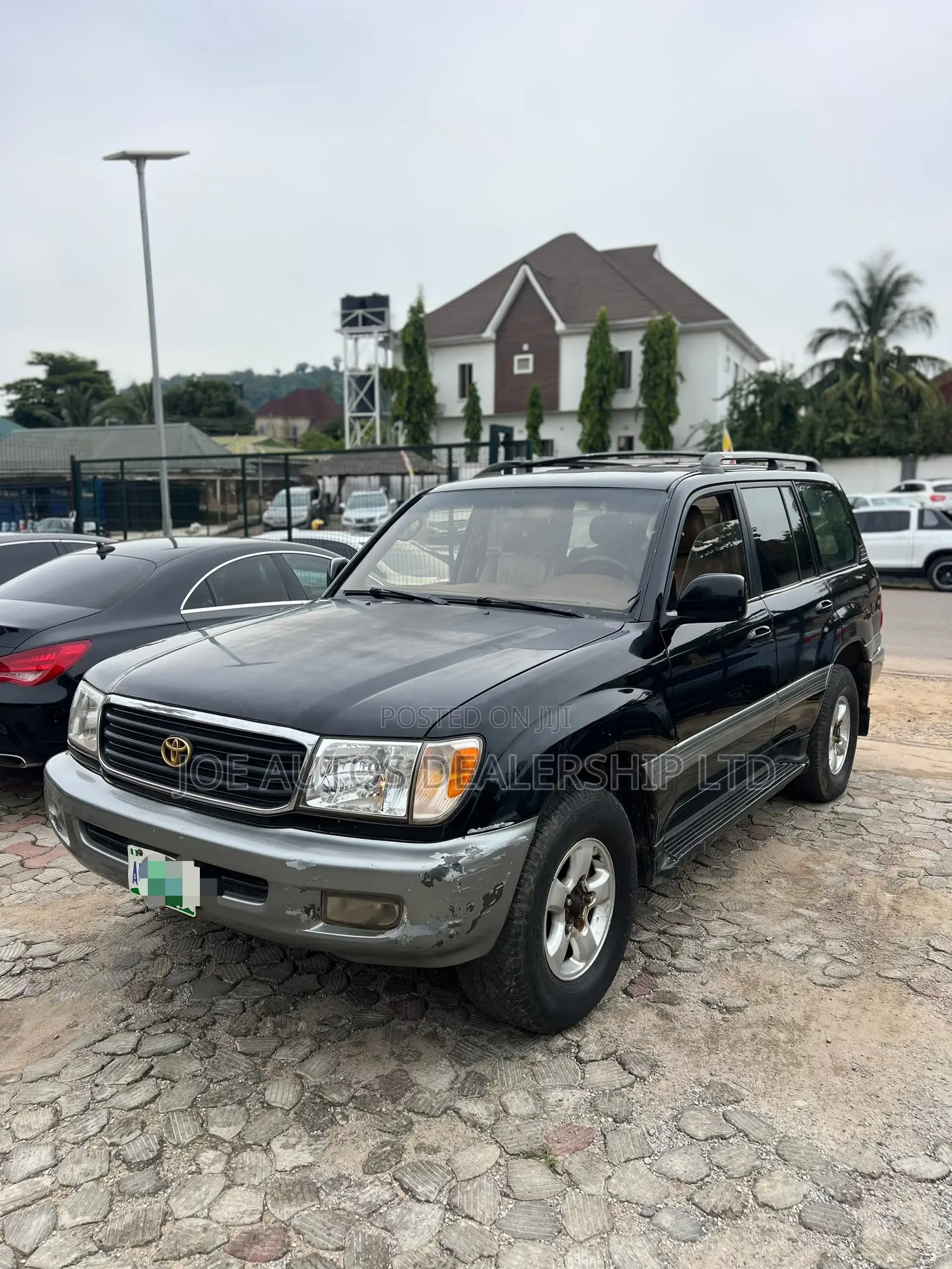 Toyota Land Cruiser 2000 Gray