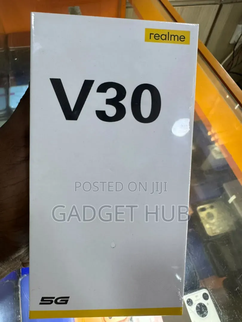 New Realme V30 128 GB Black