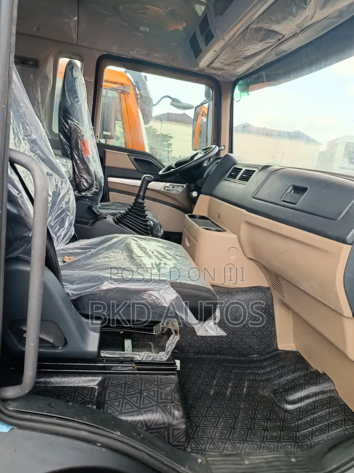 2025 Brand New Howo Dump Truck