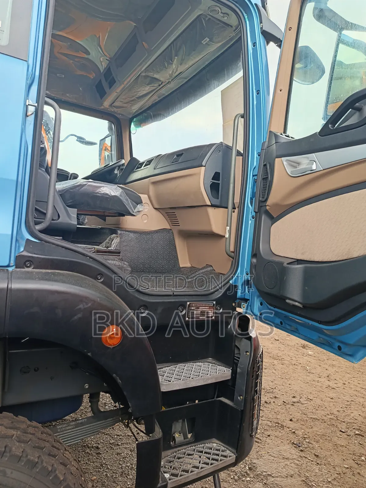 2025 Brand New Howo Dump Truck